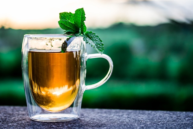 Ab wann dürfen Babys Tee trinken?